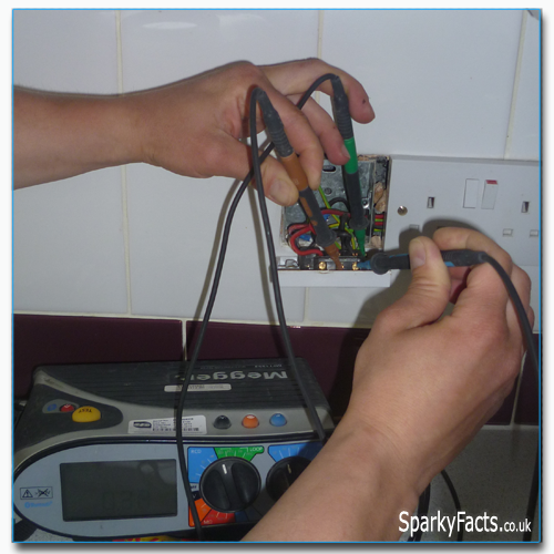Earth Fault Loop Test Step 2-2